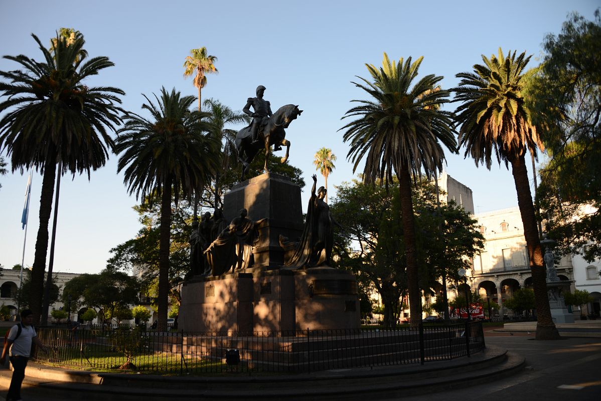 03-1 Salta Plaza 9 de Julio Monument To Argentine General Juan Antonio de Arenales